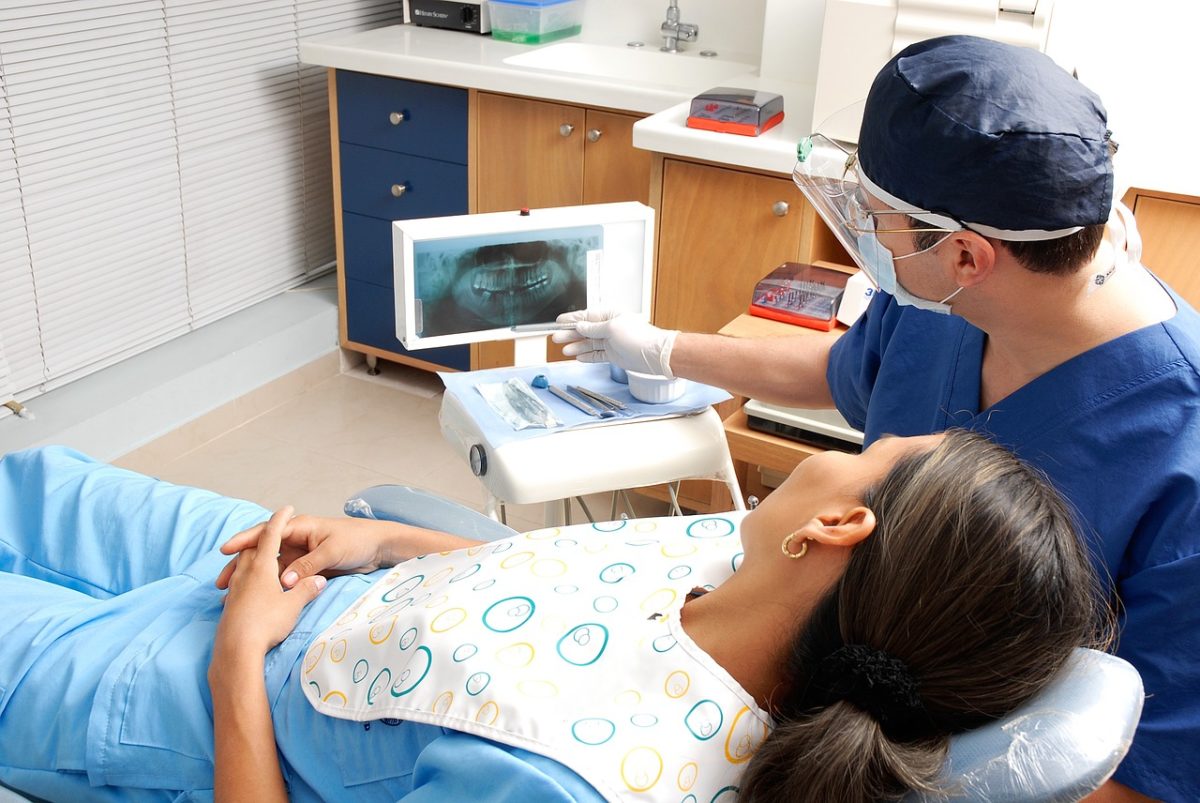 Obecna technologia wykorzystywana w salonach stomatologii estetycznej zdoła spowodować, że odbierzemy piękny uśmieszek.