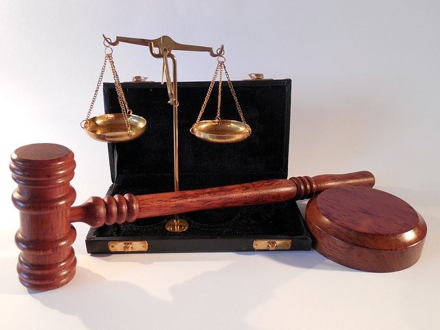 W czym może nam pomóc radca prawny? W których sytuacjach i w jakich płaszczyznach prawa wspomoże nam radca prawny?